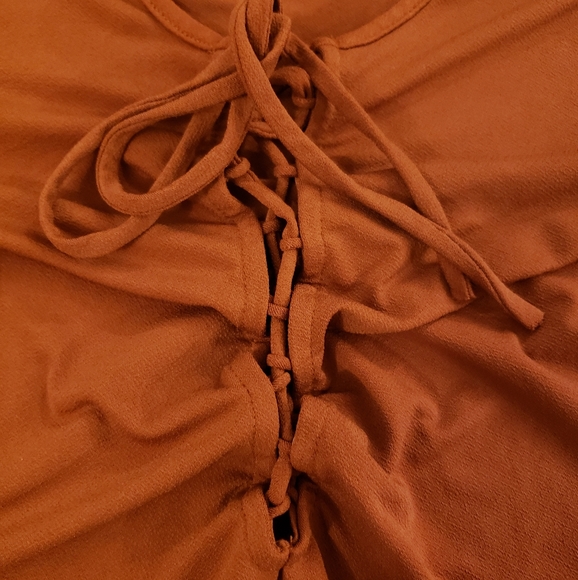 Top - Picture 2 of 3